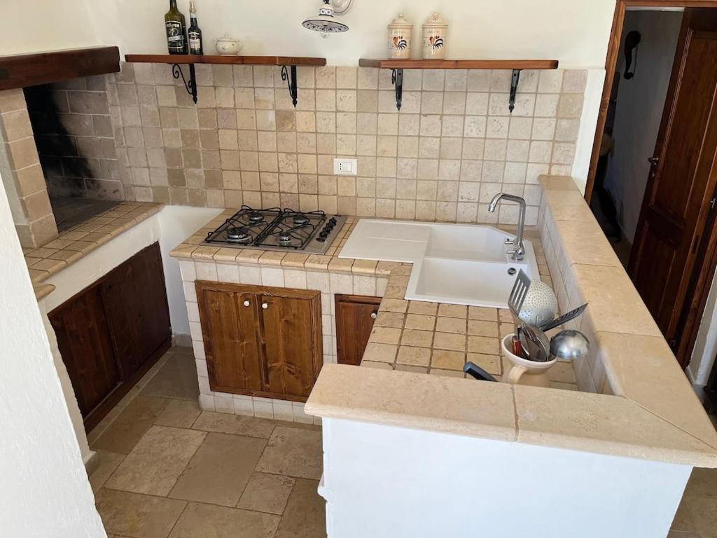 Casa Giuliveto - Charmantes Ferienhaus Mit Privatpool In Olivenhain أوستوني المظهر الخارجي الصورة